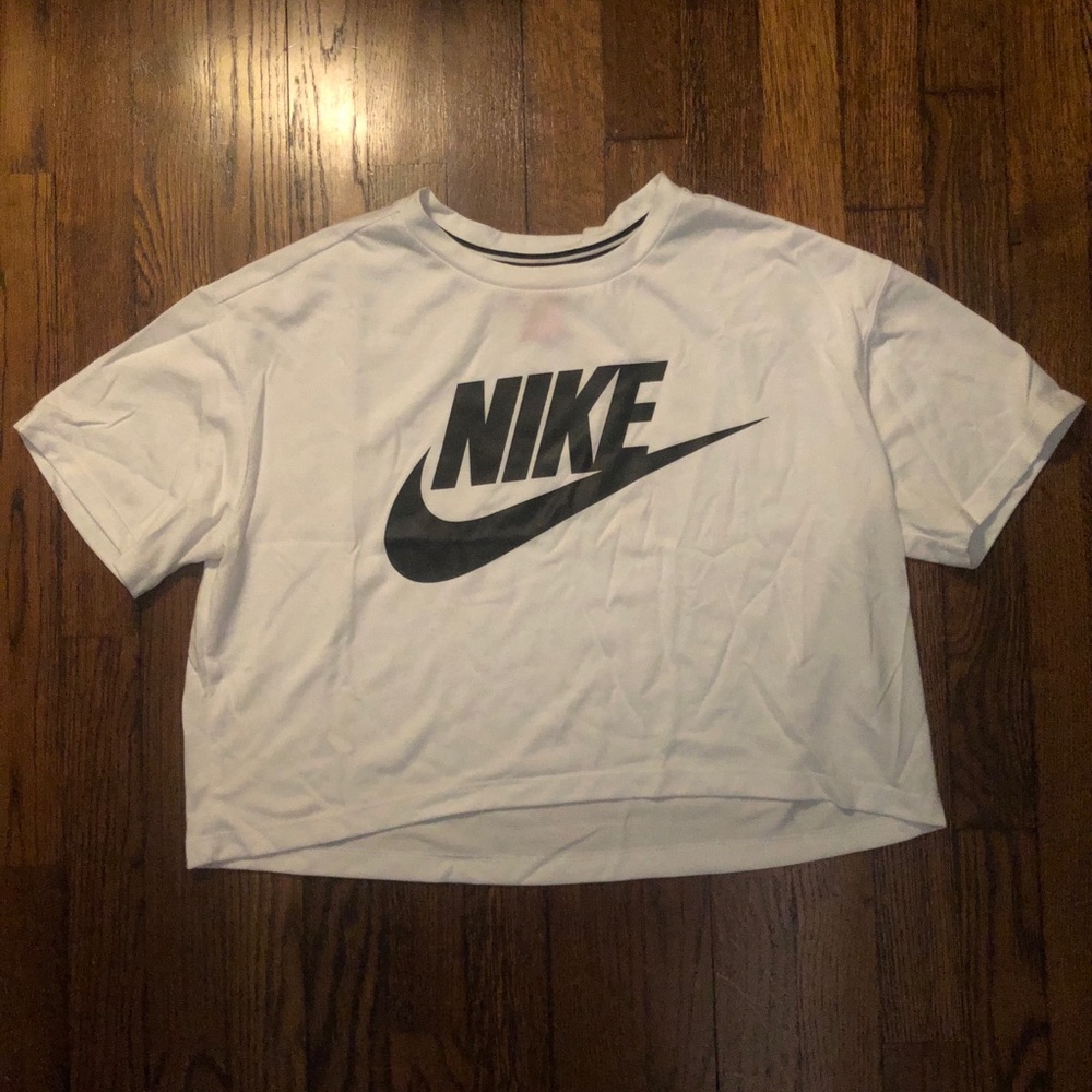 Nike Women’s Crop Top